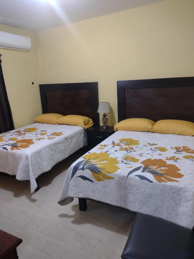 Hotel Prado'S Puerto San Carlos Eksteriør billede